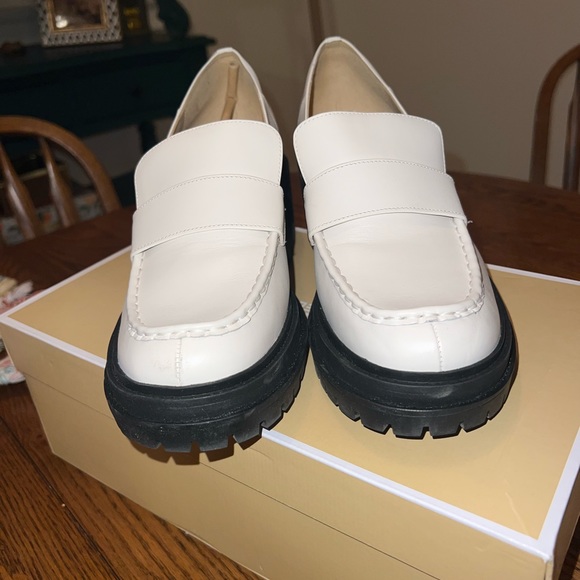 Micheal Kors Rocco Heeled Loafer Lt Cream - Picture 7 of 10